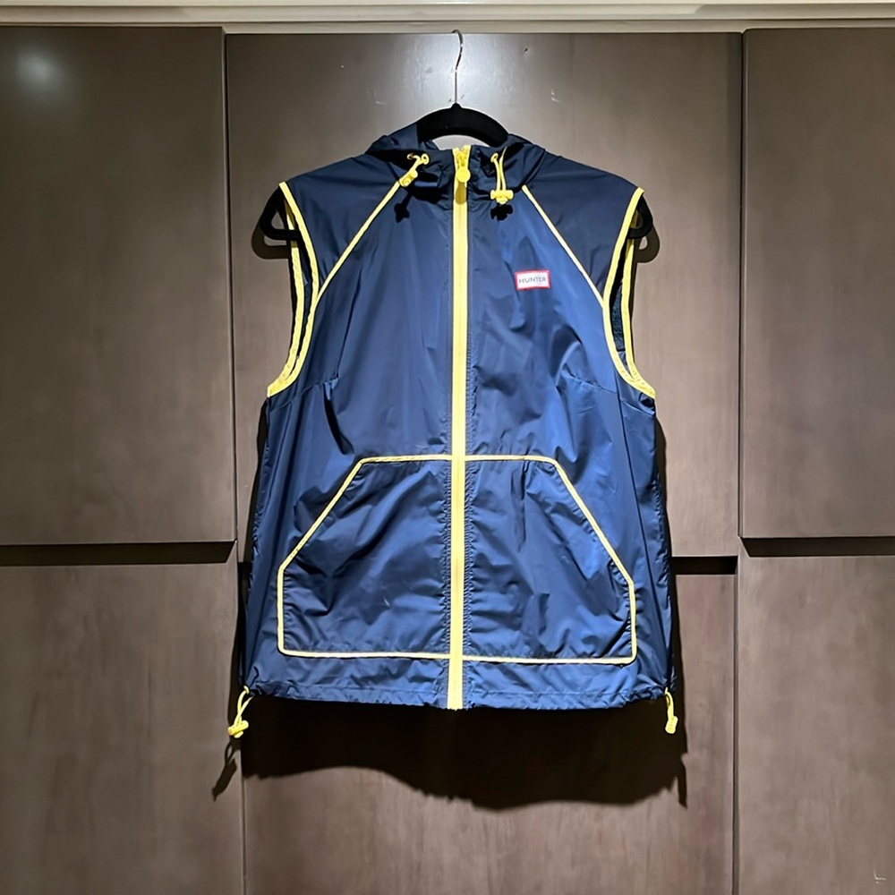 HUNTER X TARGET NWT Women’s Rain Vest S